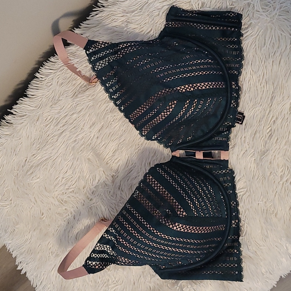 Victoria's secret bra size 38D